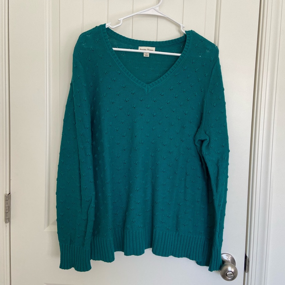 NWOT Studio Works women’s teal‎ dotted knit v-neck sweater large